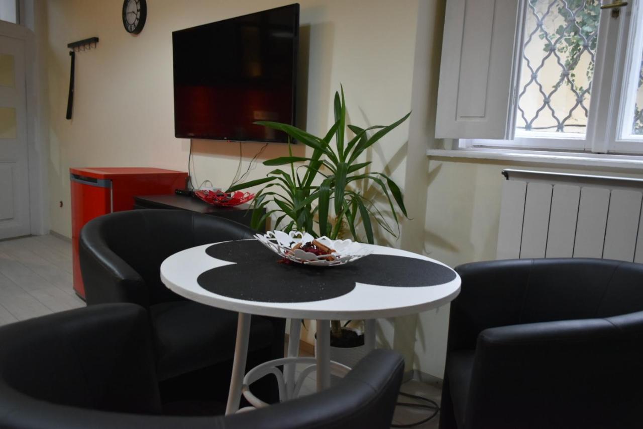 Foter Apartmanhaz Szentendre Buitenkant foto
